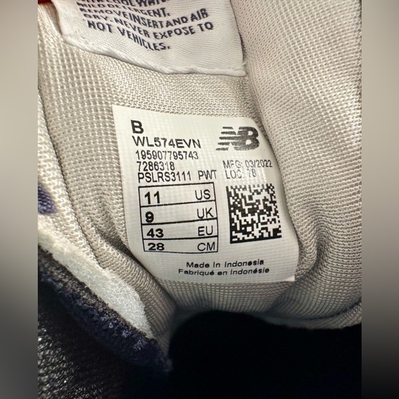 New Women's 574 Classic New Balance Navy & Gray Shoes Sneakers WL574EVN - US 11 - Picture 5 of 15